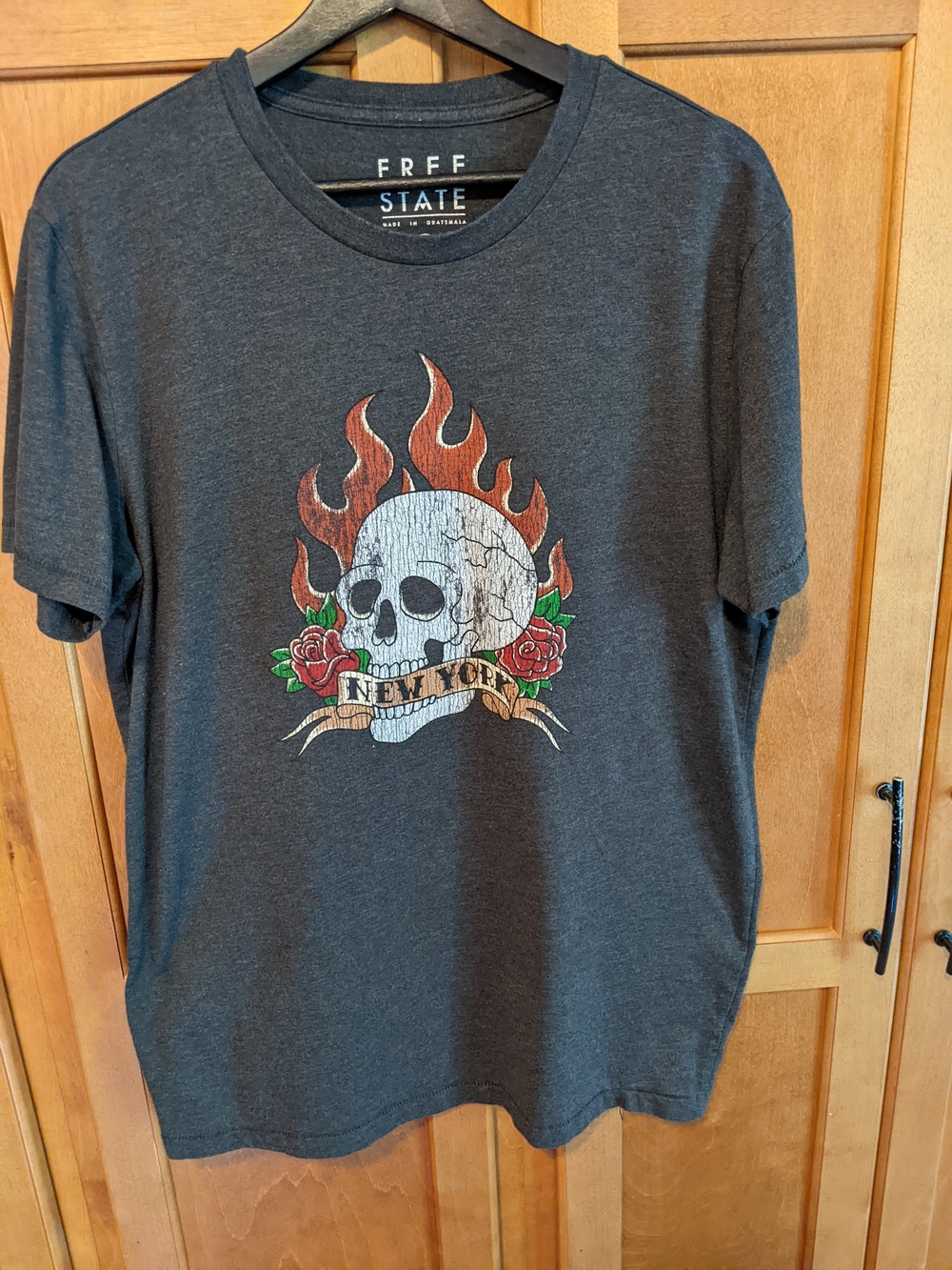 Free State Men's Charcoal Graphic Skull T-Shirt